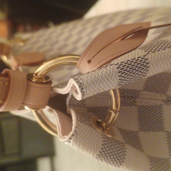 Authentic graceful - Picture 5 of 12